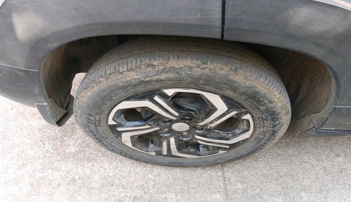 2023 Maruti BREZZA VXI S-CNG, CNG, Manual, 49,457 km, tyre