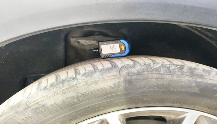 2018 Hyundai Tucson GLS 2WD AT PETROL, Petrol, Automatic, 77,809 km, tyre