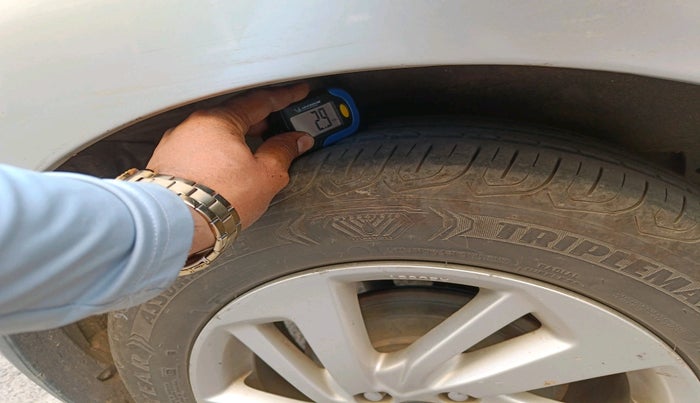 2017 Honda Jazz 1.2L I-VTEC VX, Petrol, Manual, 1,17,725 km, tyre