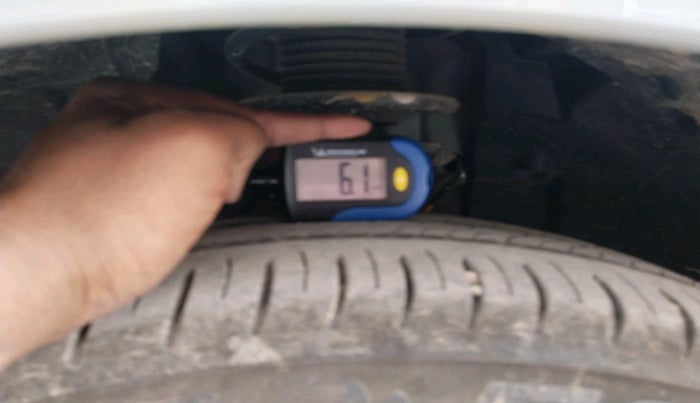 2025 Tata ALTROZ Accomplished S Petrol 5 MT, Petrol, Manual, 4,208 km, tyre