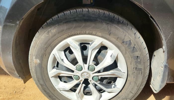 2020 Maruti Swift VXI AMT, Petrol, Automatic, 36,000 km, tyre