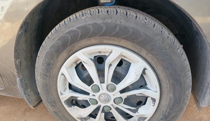 2020 Maruti Swift VXI AMT, Petrol, Automatic, 36,000 km, tyre