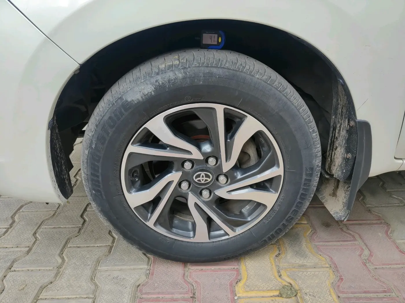 2022 Toyota Innova Crysta 2.4 VX 7 STR, Diesel, Manual, 48,500 km, tyre
