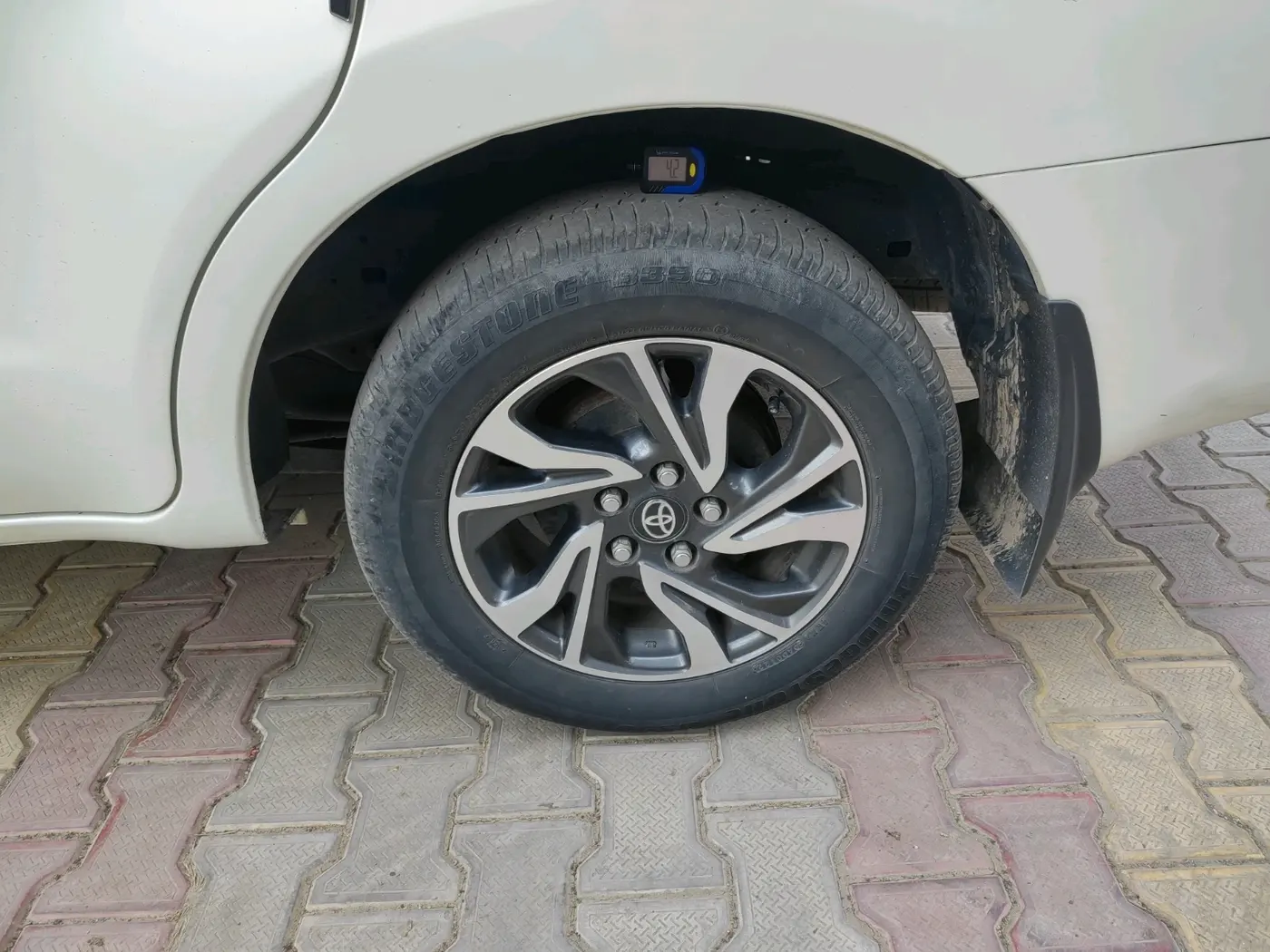 2022 Toyota Innova Crysta 2.4 VX 7 STR, Diesel, Manual, 48,500 km, tyre