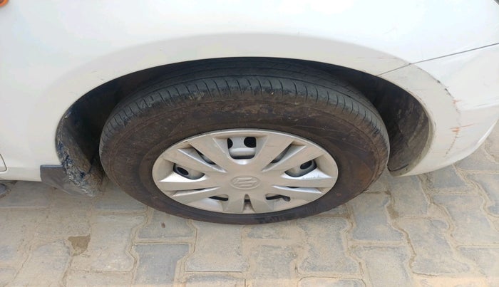 2017 Maruti Swift LXI (O), Petrol, Manual, 78,928 km, tyre