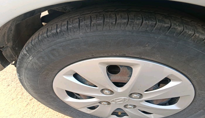 2011 Hyundai i10 MAGNA 1.2, Petrol, Manual, 75,087 km, tyre