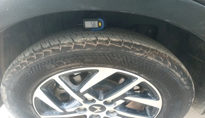 2024 Mahindra XUV 3XO AX5 1.2 L TCMPFi, Petrol, Manual, 13,432 km, tyre