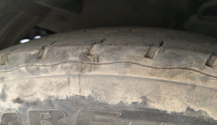 2012 Hyundai i10 MAGNA 1.2, CNG, Manual, 9,99,999 km, tyre