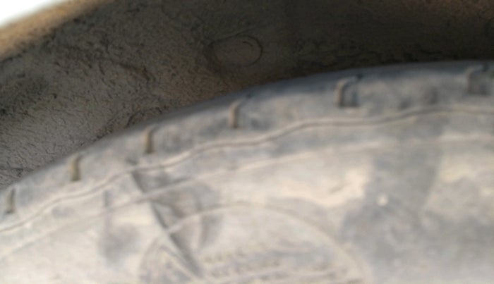 2012 Hyundai i10 MAGNA 1.2, CNG, Manual, 9,99,999 km, tyre