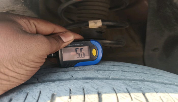 2023 Maruti BREZZA ZXI SMART HYBRID DUAL TONE, Petrol, Manual, 34,510 km, tyre