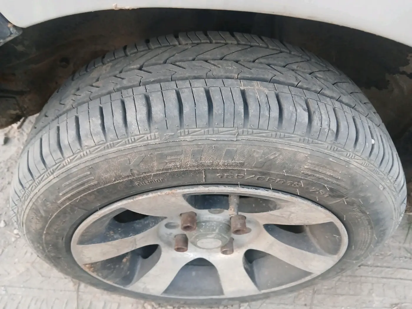 2011 Maruti Alto LXI, Petrol, Manual, 70,199 km, tyre