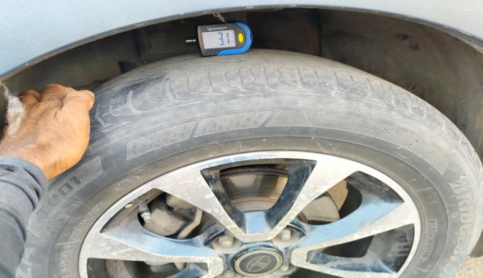 2020 Tata NEXON XZA PLUS (O) PETROL DUAL TONE, Petrol, Automatic, 81,427 km, tyre