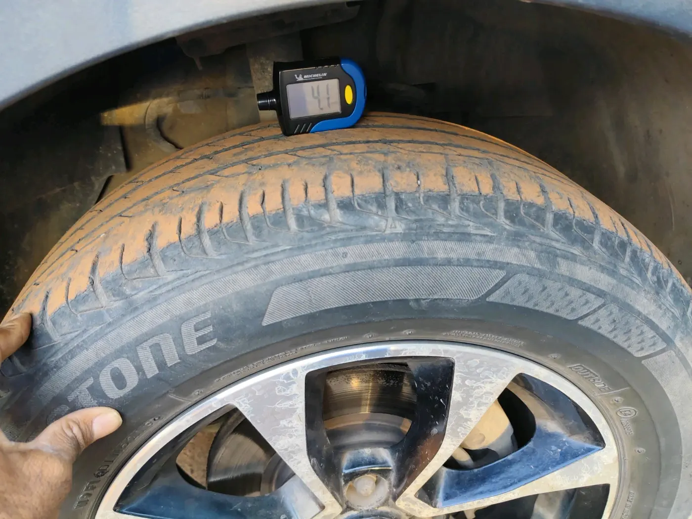 2020 Tata NEXON XZA PLUS (O) PETROL DUAL TONE, Petrol, Automatic, 81,427 km, tyre