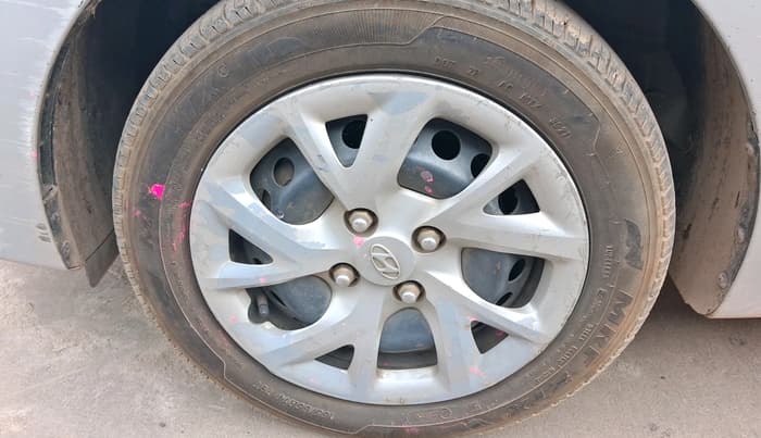 2018 Hyundai Grand i10 SPORTZ 1.2 KAPPA VTVT, Petrol, Manual, 1,11,399 km, tyre