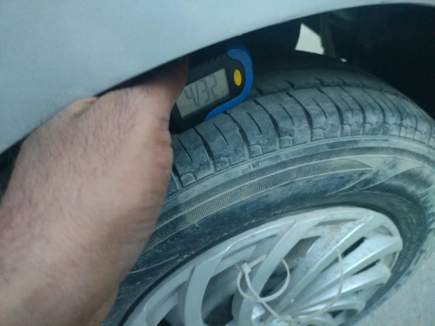 2012 Hyundai Eon D-LITE+, Petrol, Manual, 67,798 km, tyre