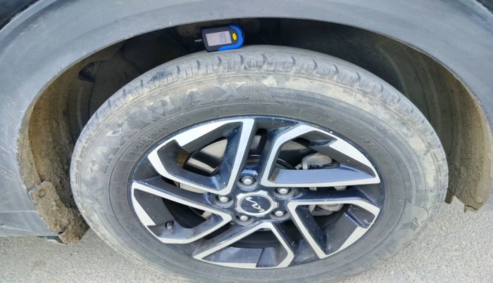 2023 KIA CARENS PRESTIGE PLUS 1.5 DIESEL 7 STR, Diesel, Manual, 1,24,670 km, tyre