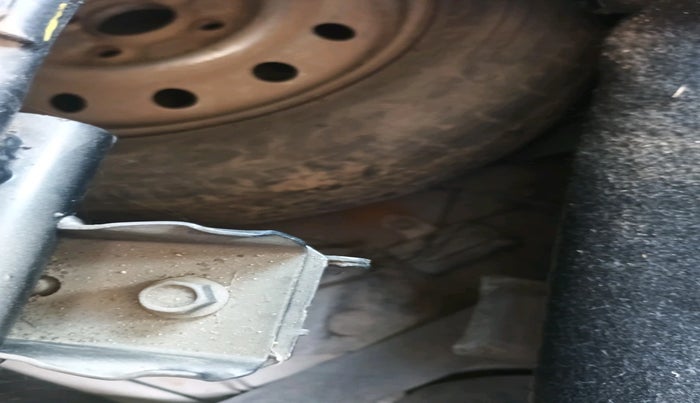 2013 Maruti Wagon R 1.0 LXI CNG, CNG, Manual, 1,22,769 km, tyre