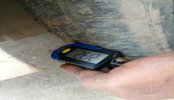 2020 Maruti Swift VXI, Petrol, Manual, 51,235 km, tyre