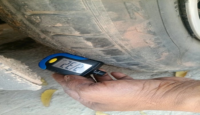 2020 Maruti Swift VXI, Petrol, Manual, 51,235 km, tyre