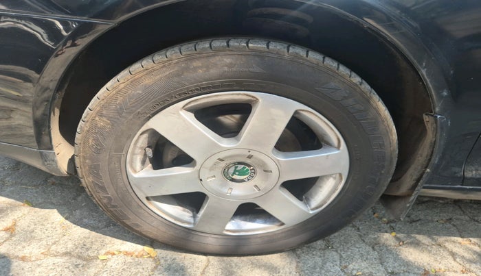 2007 Skoda Laura L&K 1.9 PD MT, Diesel, Manual, 1,09,548 km, tyre