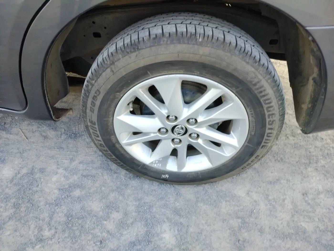 2016 Toyota Innova Crysta 2.4 VX 7 STR, Diesel, Manual, 79,479 km, tyre