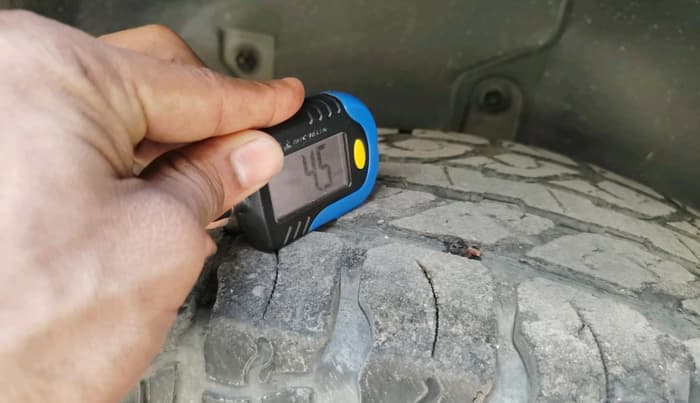 2022 Mahindra Thar LX PETROL HT 4WD AT, Petrol, Automatic, 60,157 km, tyre