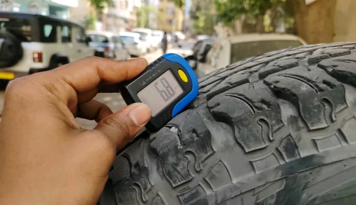 2022 Mahindra Thar LX PETROL HT 4WD AT, Petrol, Automatic, 60,157 km, tyre