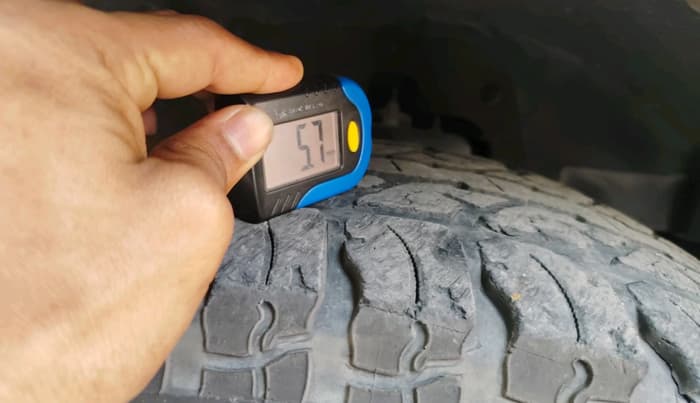 2022 Mahindra Thar LX PETROL HT 4WD AT, Petrol, Automatic, 60,157 km, tyre