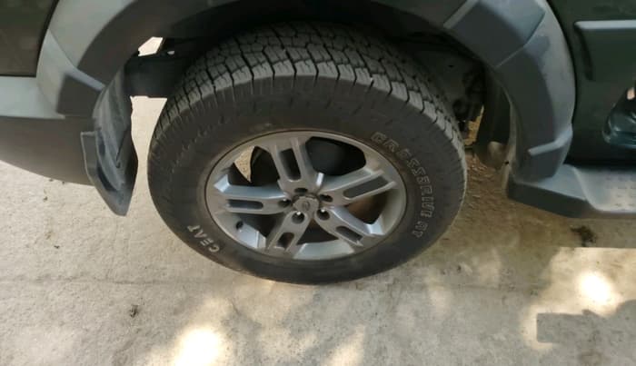 2022 Mahindra Thar LX PETROL HT 4WD AT, Petrol, Automatic, 60,157 km, tyre