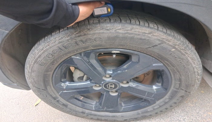 2022 Tata NEXON XZA PLUS PETROL DARK EDITION, Petrol, Automatic, 43,859 km, tyre