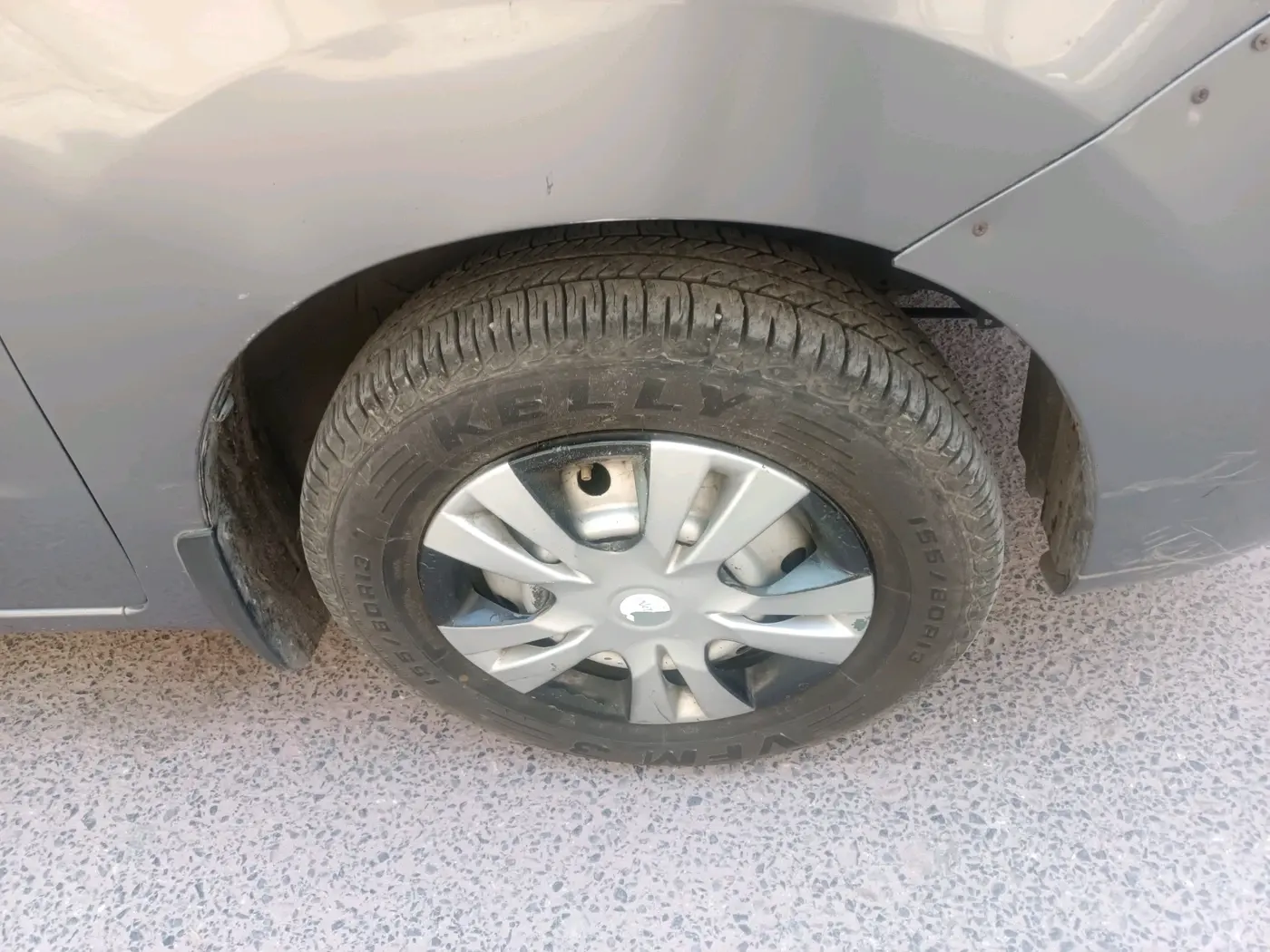 2012 Maruti Wagon R 1.0 LXI, Petrol, Manual, 80,337 km, tyre