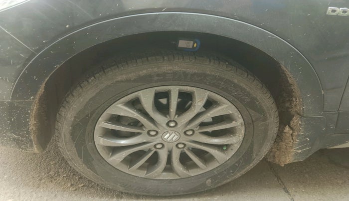 2017 Maruti S Cross ALPHA 1.3, Diesel, Manual, 66,161 km, tyre