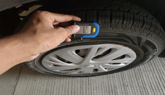 2016 Maruti Swift VXI, Petrol, Manual, 51,963 km, tyre