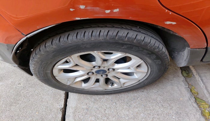 2015 Ford Ecosport TITANIUM 1.5L DIESEL, Diesel, Manual, 1,16,222 km, tyre