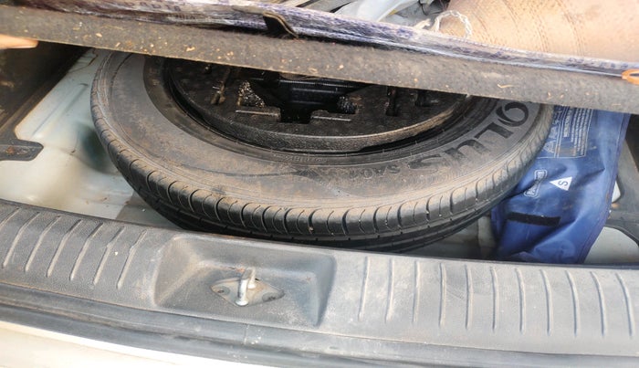 2016 Hyundai Creta SX PLUS 1.6 PETROL, Petrol, Manual, 1,09,956 km, tyre