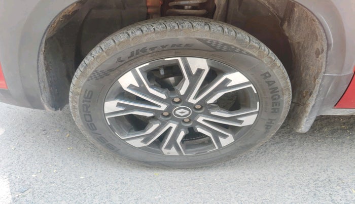 2023 Renault Kiger RXZ AMT DUAL TONE, Petrol, Automatic, 15,195 km, tyre