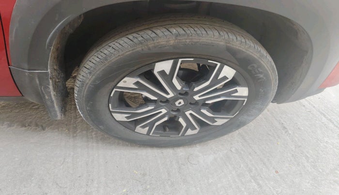 2023 Renault Kiger RXZ AMT DUAL TONE, Petrol, Automatic, 15,195 km, tyre