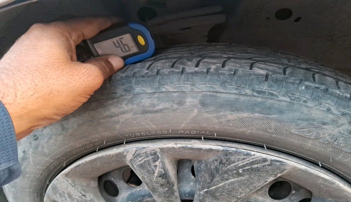 2012 Maruti Wagon R 1.0 LXI CNG, CNG, Manual, 1,02,044 km, tyre