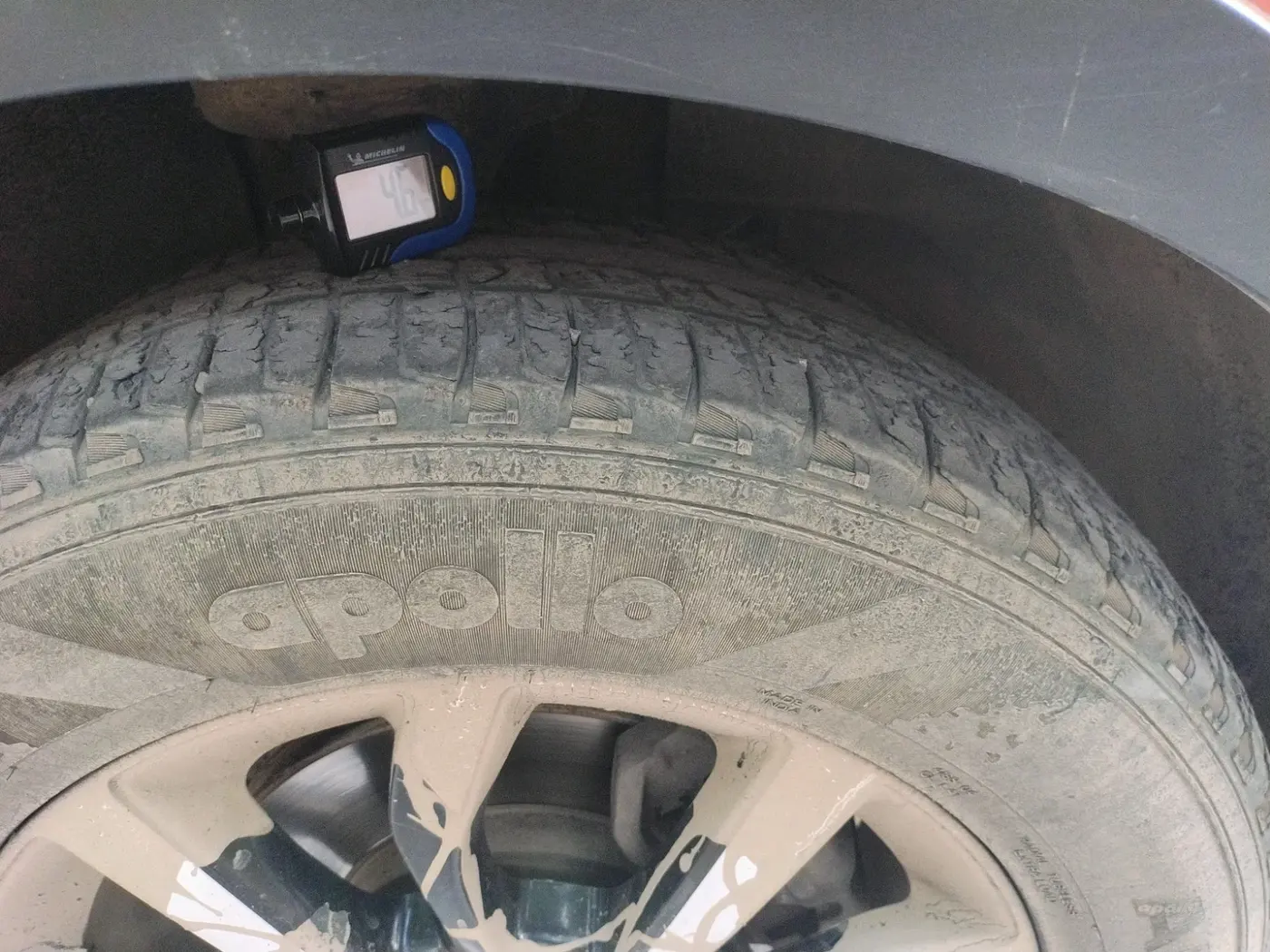 2018 Mahindra XUV500 W11, Diesel, Manual, 98,652 km, tyre