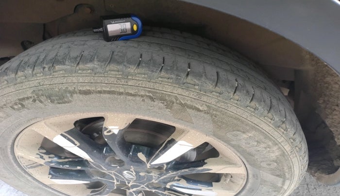 2018 Mahindra XUV500 W11, Diesel, Manual, 98,652 km, tyre