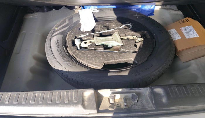 2022 Toyota URBAN CRUISER PREMIUM GRADE AT, Petrol, Automatic, 61,859 km, tyre