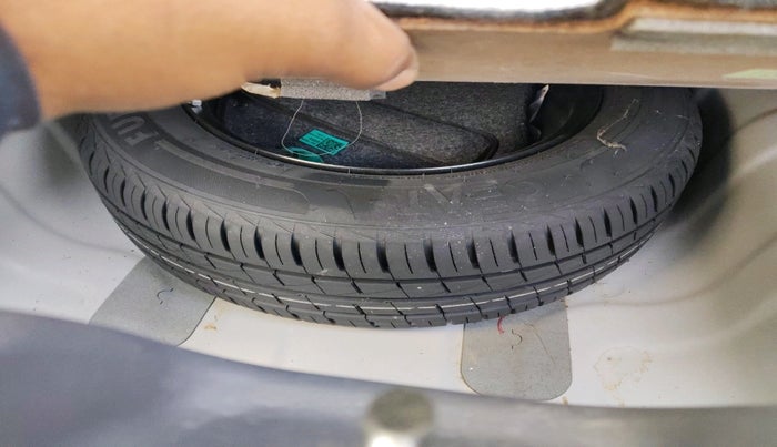 2023 Hyundai AURA S 1.2 CNG, CNG, Manual, 15,369 km, tyre