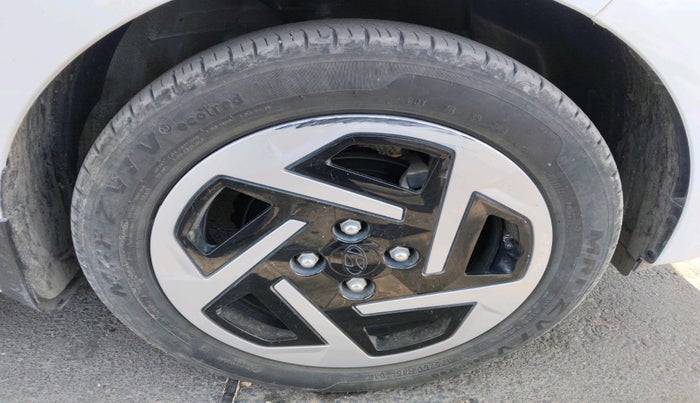 2023 Hyundai AURA S 1.2 CNG, CNG, Manual, 15,369 km, tyre