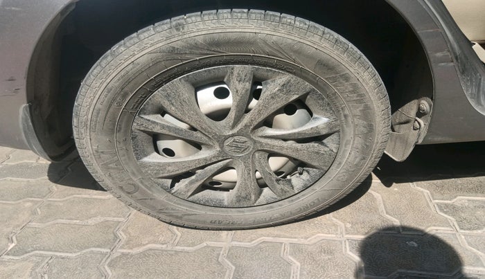 2020 Maruti Dzire LXI, Petrol, Manual, 73,790 km, tyre