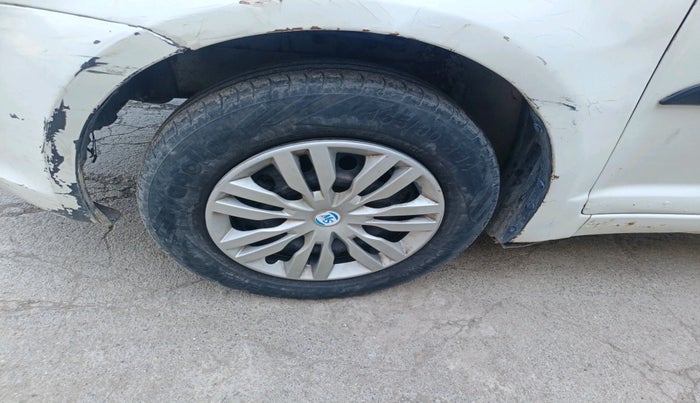 2009 Maruti Swift Dzire VDI, Diesel, Manual, 3,25,091 km, tyre