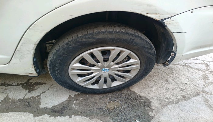 2009 Maruti Swift Dzire VDI, Diesel, Manual, 3,25,091 km, tyre