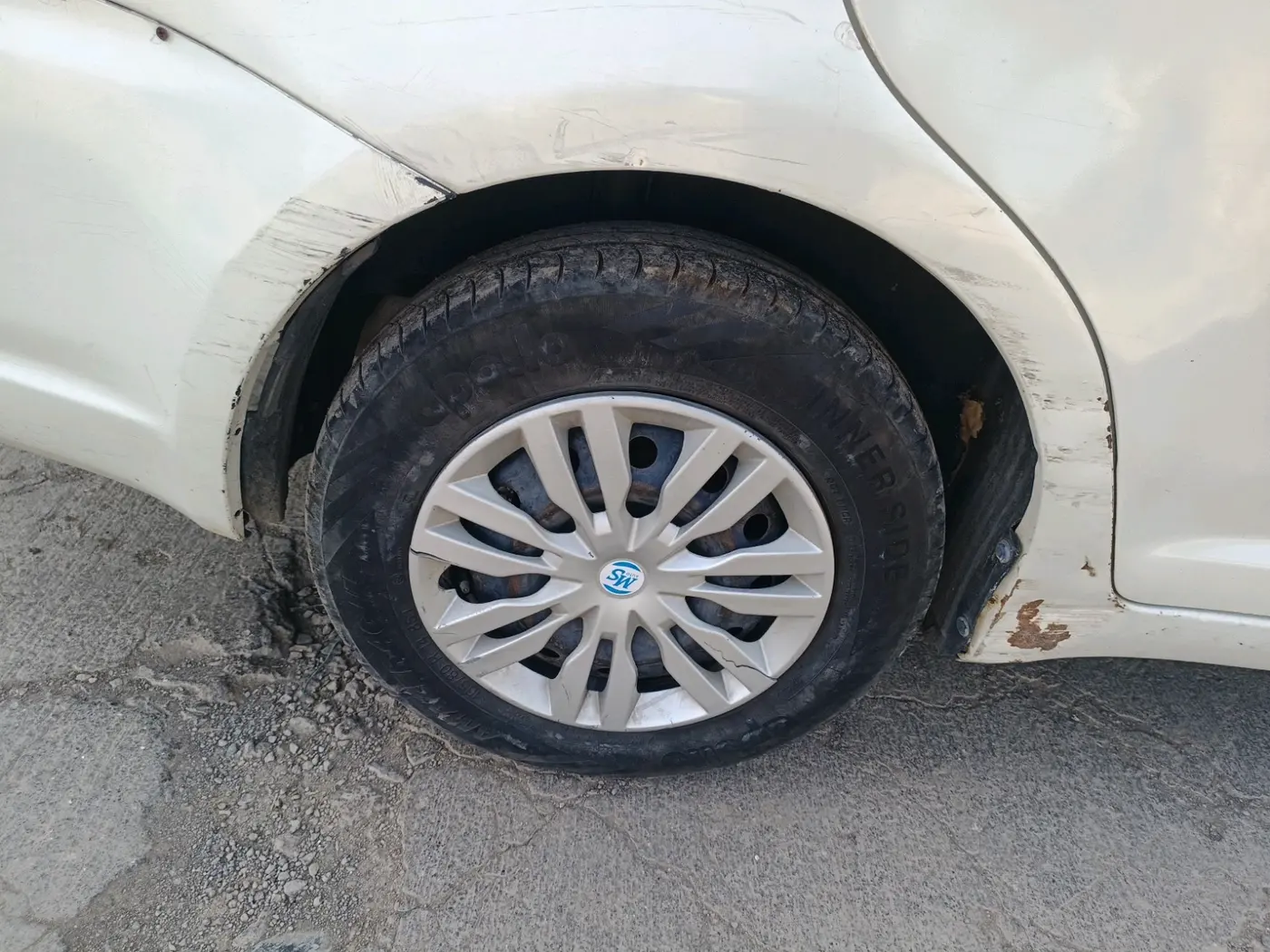 2009 Maruti Swift Dzire VDI, Diesel, Manual, 3,25,091 km, tyre