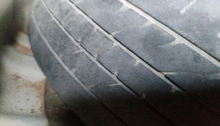 2016 Hyundai Creta SX 1.6 DIESEL, Diesel, Manual, 3,68,163 km, tyre