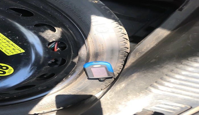 2014 Audi A6 2.0 TDI PREMIUM PLUS, Diesel, Automatic, 1,38,860 km, tyre