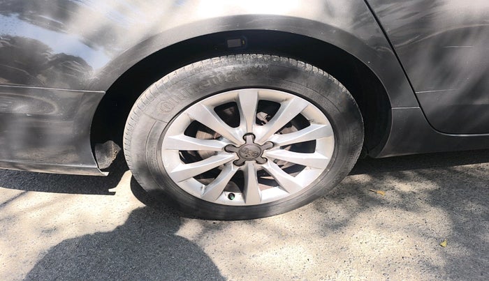 2014 Audi A6 2.0 TDI PREMIUM PLUS, Diesel, Automatic, 1,38,860 km, tyre